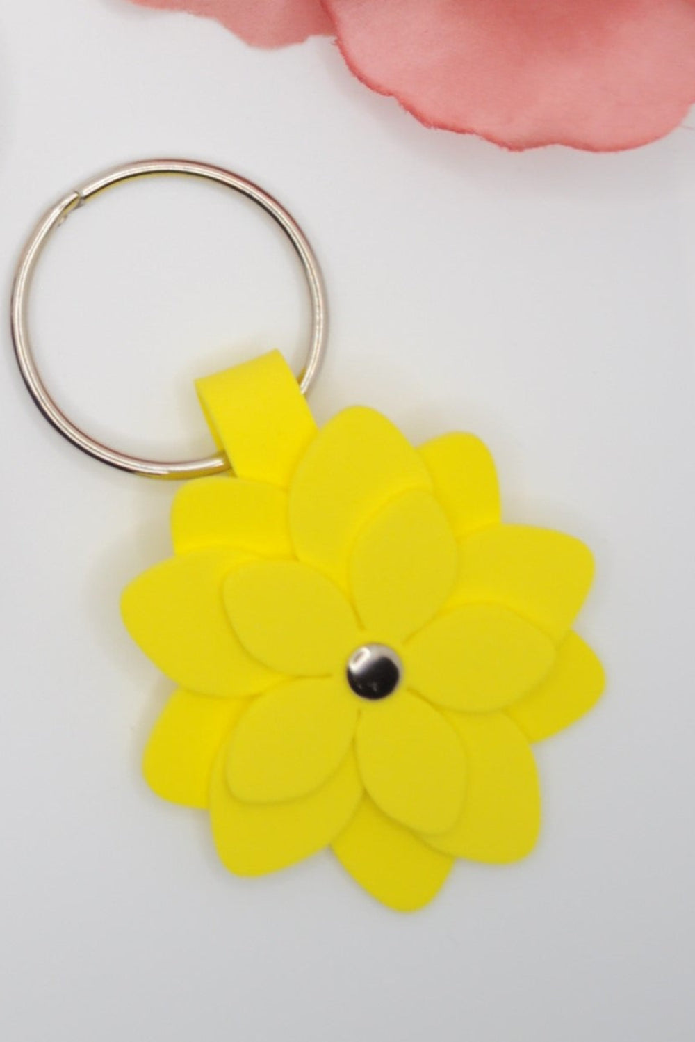 Gelbe Blume als schlüsselanhänger oder Taschen Schmuck