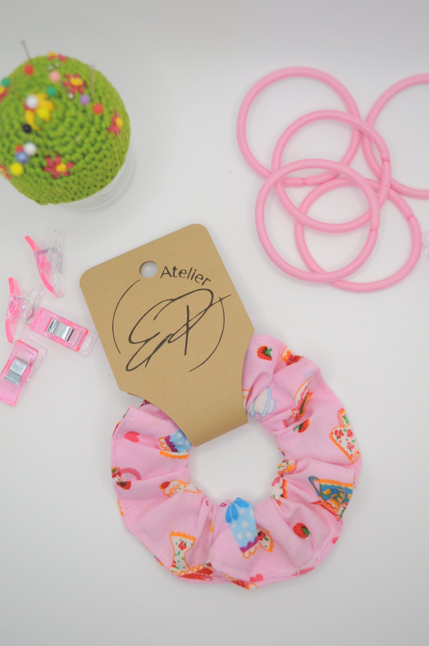 Scrunchies- Motiv Teatime in Rosa oder Blau