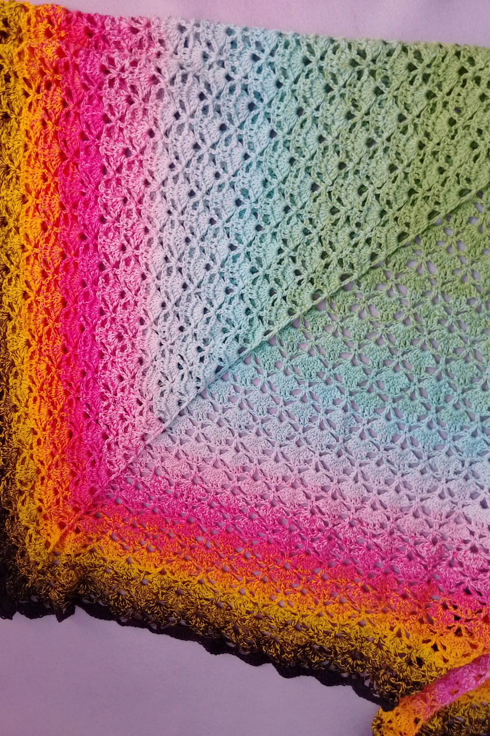 Dreieckstuch - "Scallop" - Farbe "Cyber Sunrise"