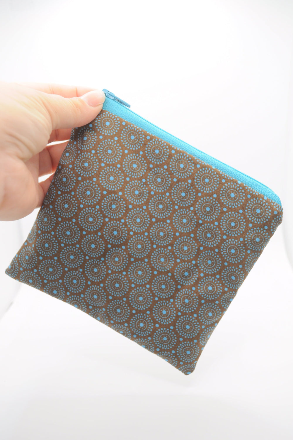 Kleine Kosmetiktasche aus Baumwolle mit Reißverschluss