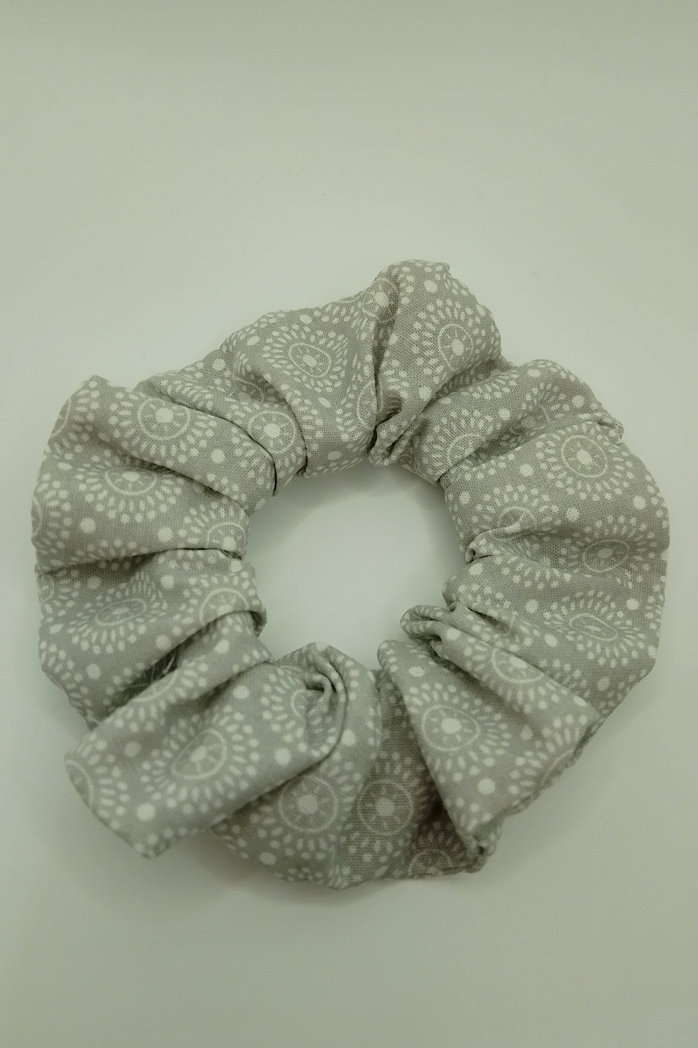 Scrunchies - Dots in Grau