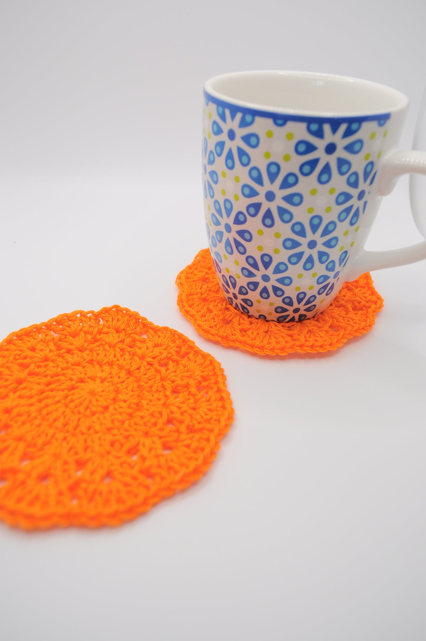 Gehäkelte Runde Untersetzer für Kaffee oder Teetasse in Orange aus Baumwolle