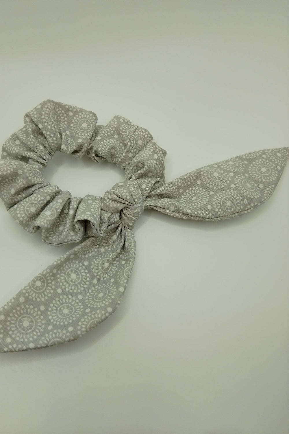 Scrunchies - Dots in Grau