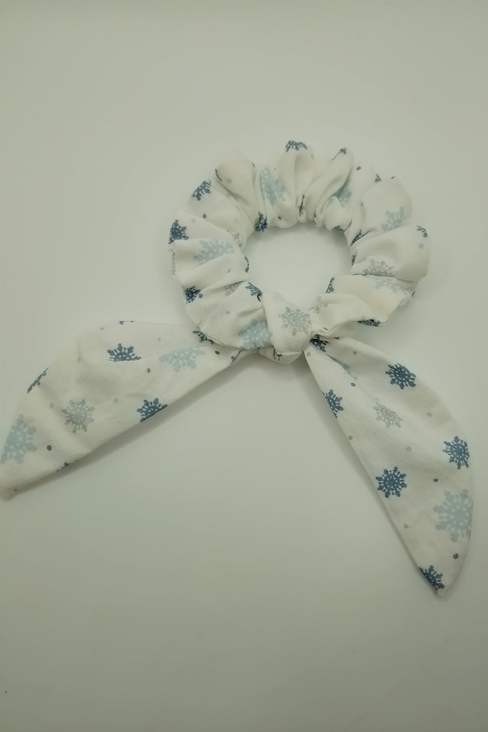 Scrunchies - Schneeflocken in Blau