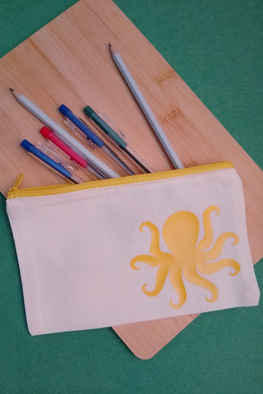 Tierische Federmäppchen